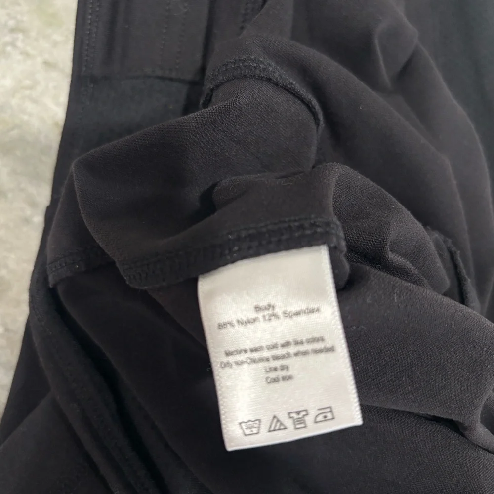 Alo Black Cropped Leggings Size: M